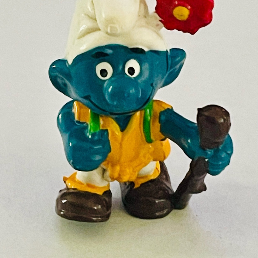 Hiker Smurf Figurine with Red Flower Peyo 1978